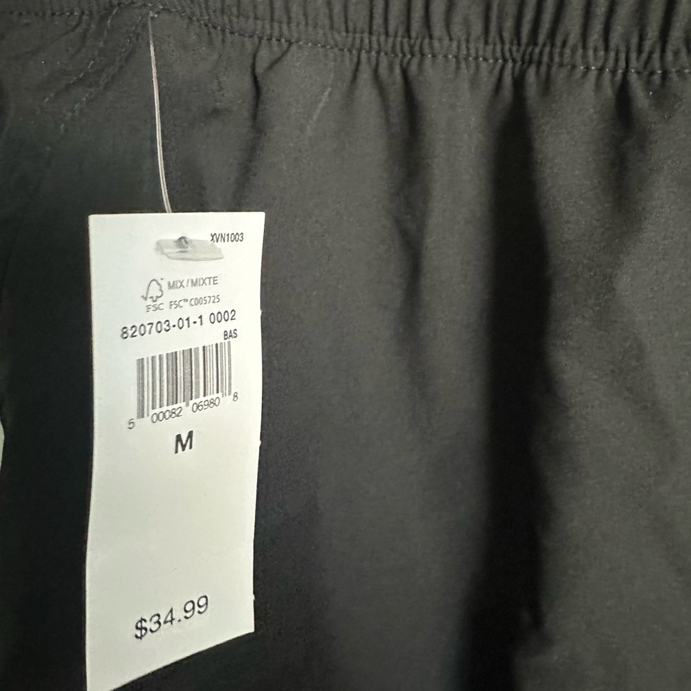 GAP Women's Athletic Black Running Shorts NWT Medium - Picture 3 of 3